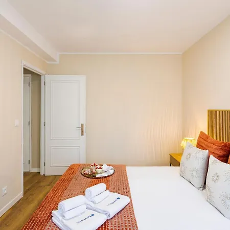 Modern & Bright Flat With Workspace By Hostwise Vila Nova de Gaia