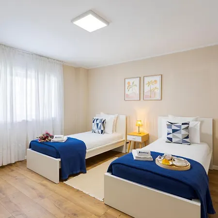 Daire Modern & Bright Flat With Workspace By Hostwise *