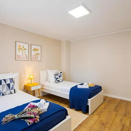 Modern & Bright Flat With Workspace By Hostwise Daire