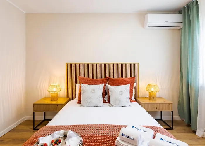 아파트 Modern & Bright Flat With Workspace By Hostwise 빌라노바데가이아