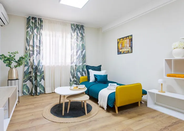 아파트 Modern & Bright Flat With Workspace By Hostwise *