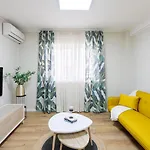 Διαμέρισμα Modern & Bright Flat With Workspace By Hostwise