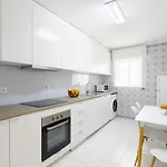 Modern & Bright Flat With Workspace By Hostwise Βίλα Νόβα ντε Γκάια