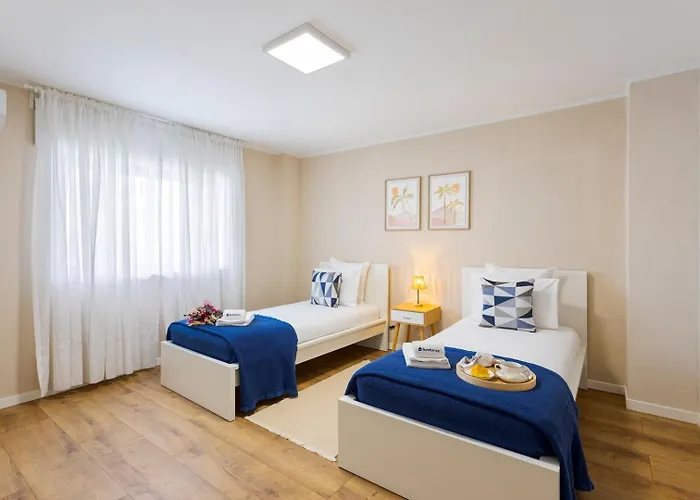 Apartment Modern & Bright Flat With Workspace By Hostwise *