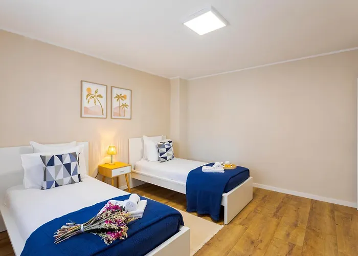 Modern & Bright Flat With Workspace By Hostwise Apartment